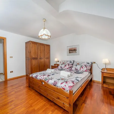 Penthouse Central Apartments Vista Monte Priesnig Tarvisio Exterior photo